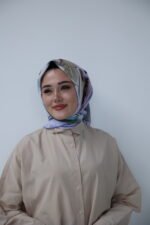 Lavender Mist Desenli Eşarp - Görsel 2