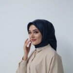 Midnight Elegance – Saten Eşarp